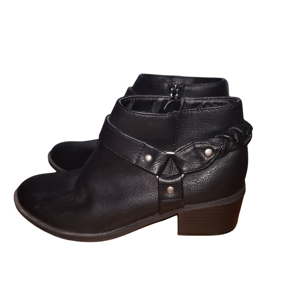 Indigo Dr. Irkaria Black heeled booties Size 6